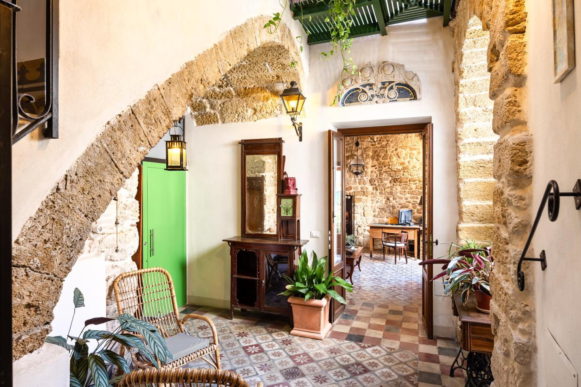 פלרמו Sette Fate Suites & Spa מראה חיצוני תמונה
